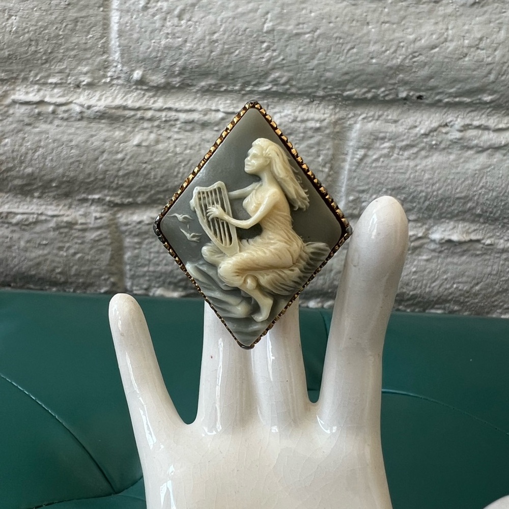Elegant Cameo Ring with Gold Accents